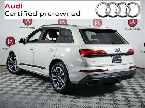2025 Audi Q7 45 Premium Plus