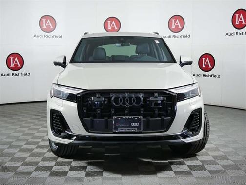 2025 Audi Q7 45 Premium Plus