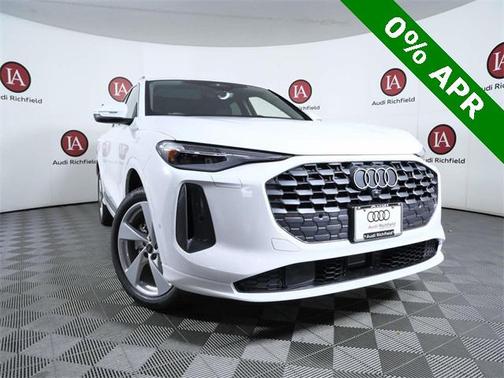 2025 Audi Q5 Premium plus