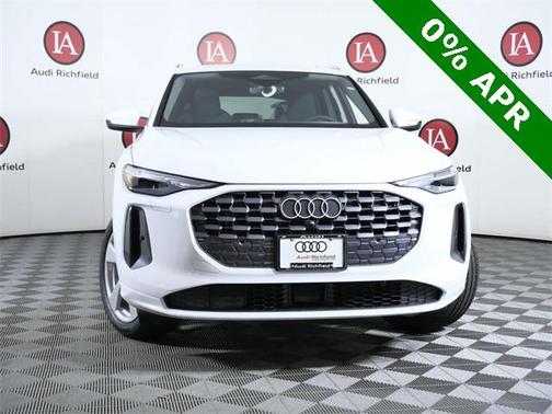 2025 Audi Q5 Premium plus