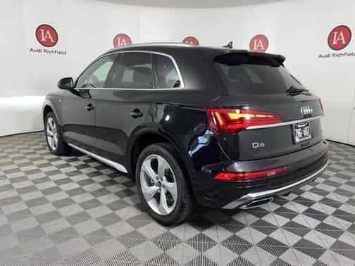 2024 Audi Q5 45 S line Premium Plus