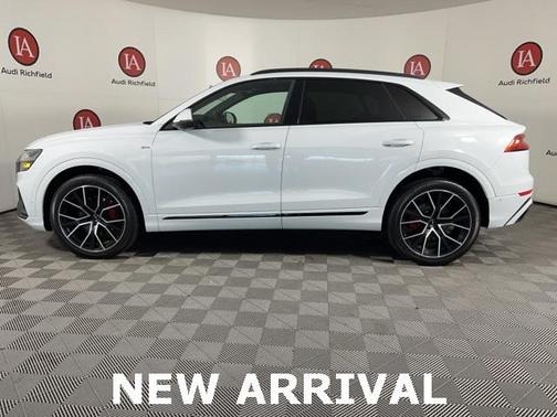2021 Audi Q8 55 Premium Plus