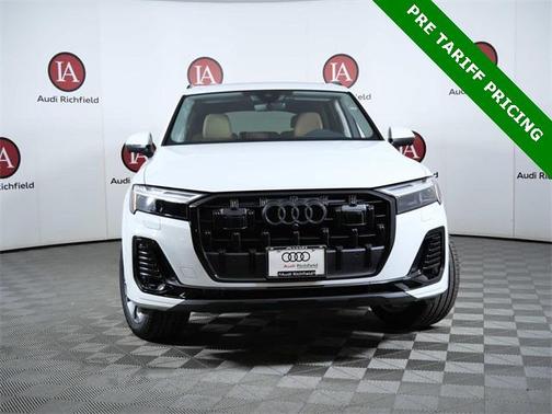 2025 Audi Q7 45 Premium Plus
