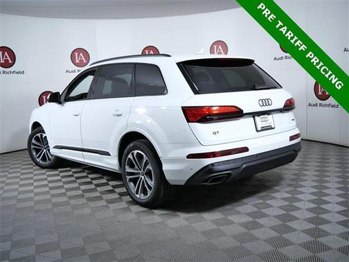 2025 Audi Q7 45 Premium Plus