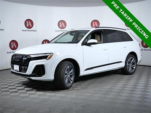 2025 Audi Q7 45 Premium Plus