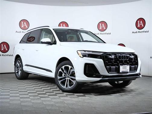 2025 Audi Q7 45 Premium Plus