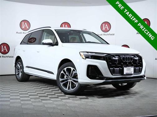 2025 Audi Q7 45 Premium Plus