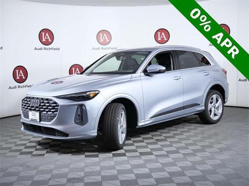 2025 Audi Q5 Premium plus