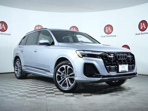 2025 Audi Q7 45 Premium Plus