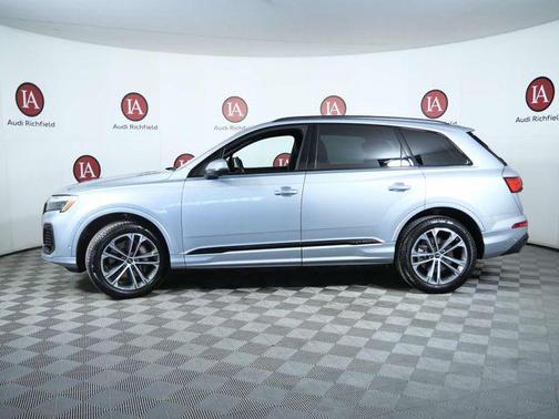 2025 Audi Q7 45 Premium Plus