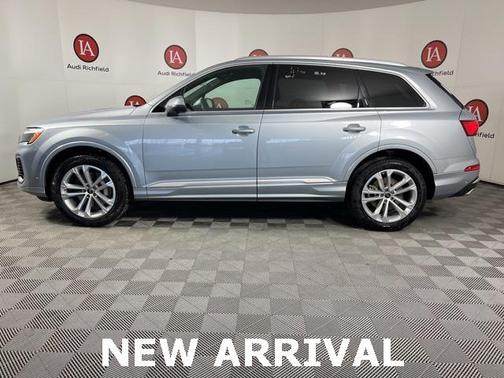 2025 Audi Q7 55 Premium Plus