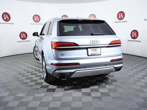 2025 Audi Q7 55 Premium Plus