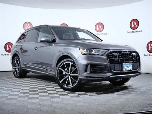 2022 Audi Q7 55 Premium Plus