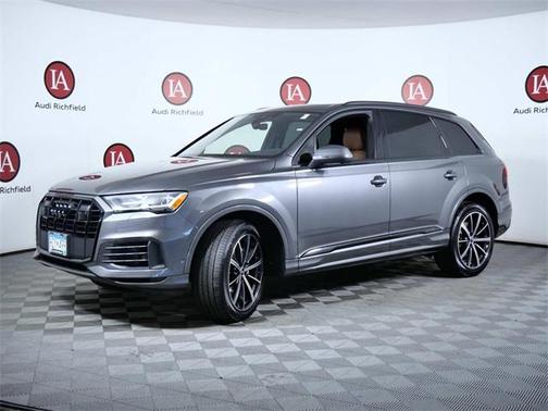 2022 Audi Q7 55 Premium Plus