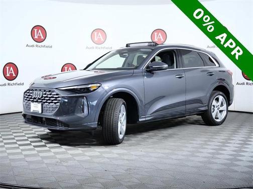 2025 Audi Q5 Premium plus