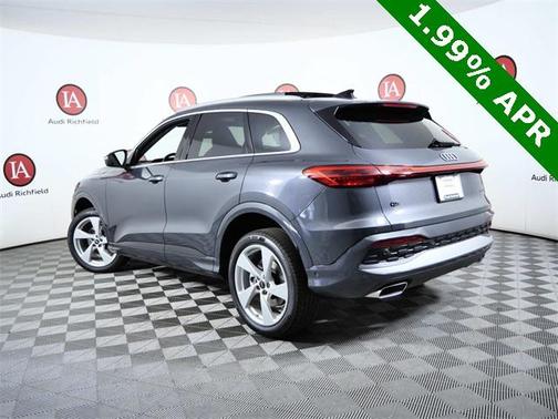 2025 Audi Q5 Premium plus