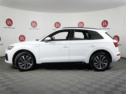 2024 Audi Q5 45 S line Premium