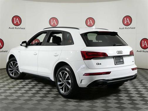 2024 Audi Q5 45 S line Premium