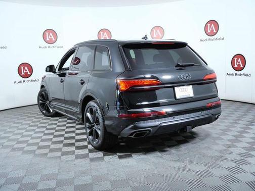 Mythos Black Metallic 2026 Audi Q7 55 Premium Plus