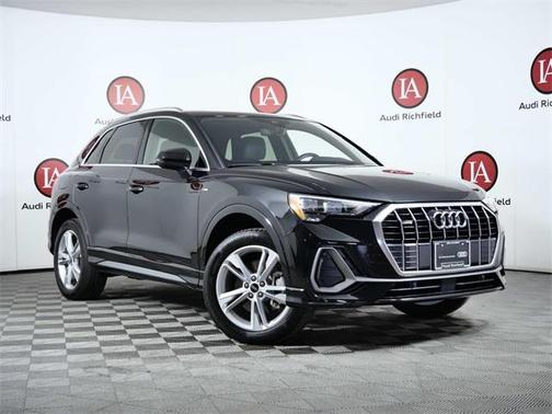 2021 Audi Q3 45 S line Premium