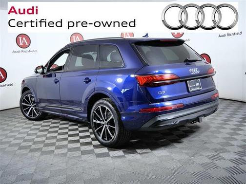 2022 Audi Q7 55 Premium Plus