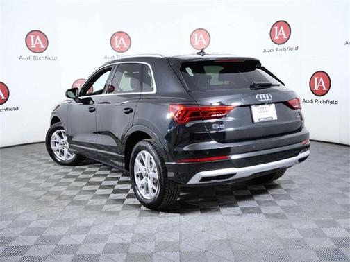 2024 Audi Q3 Premium 40 TFSI quattro Tiptronic