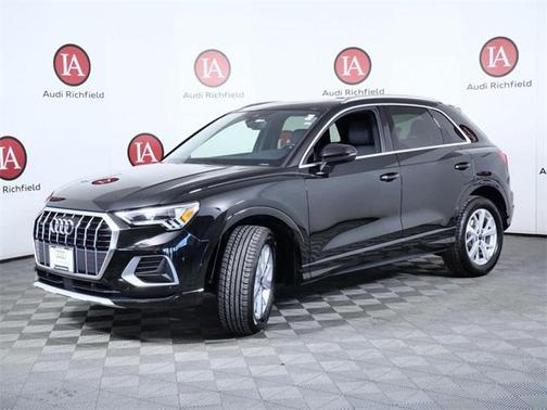 2024 Audi Q3 Premium 40 TFSI quattro Tiptronic