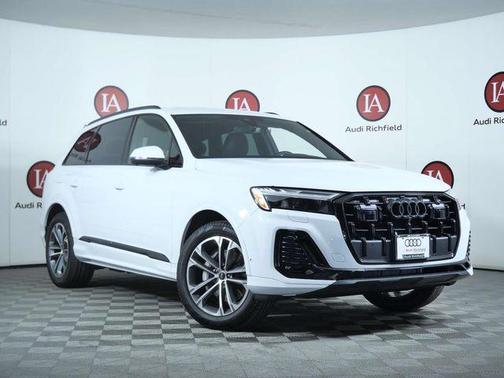 White 2025 Audi Q7 45 Premium