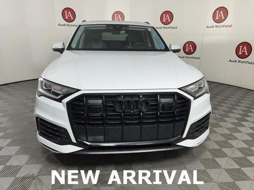 2023 Audi Q7 45 Premium Plus
