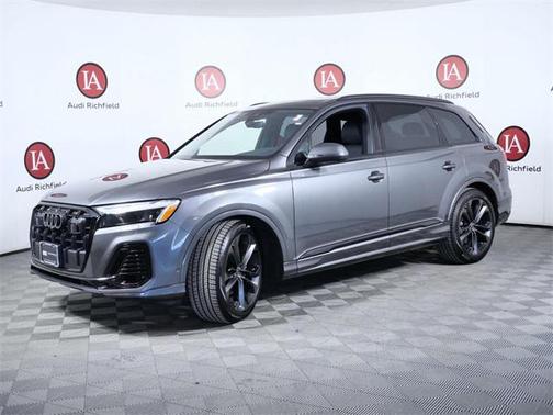 2025 Audi Q7 55 Premium Plus