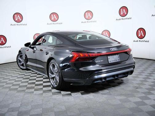 2022 Audi e-tron GT Premium Plus