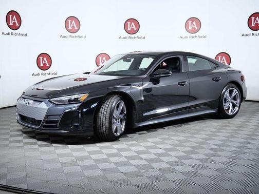 2022 Audi e-tron GT Premium Plus