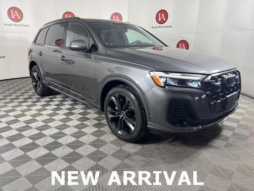 2025 Audi Q7 55 Premium Plus