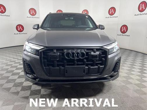 2025 Audi Q7 55 Premium Plus