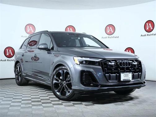 2025 Audi Q7 55 Premium Plus