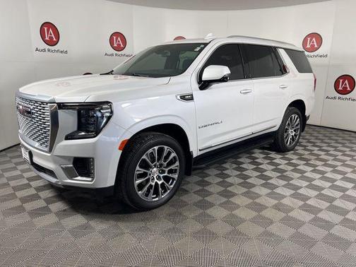 White Frost Tricoat 2022 GMC Yukon Denali