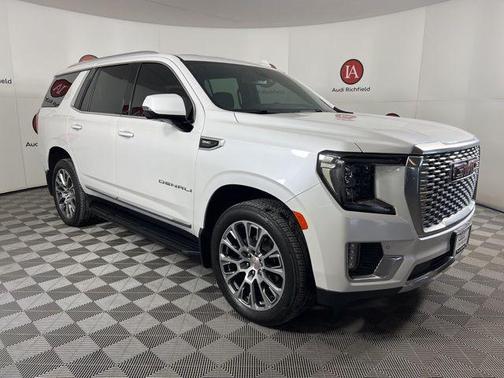 White Frost Tricoat 2022 GMC Yukon Denali