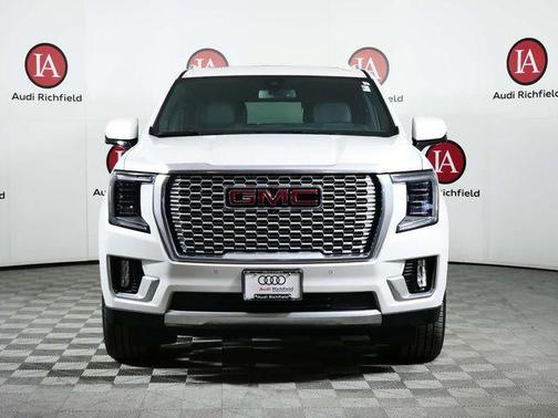 White Frost Tricoat 2022 GMC Yukon Denali