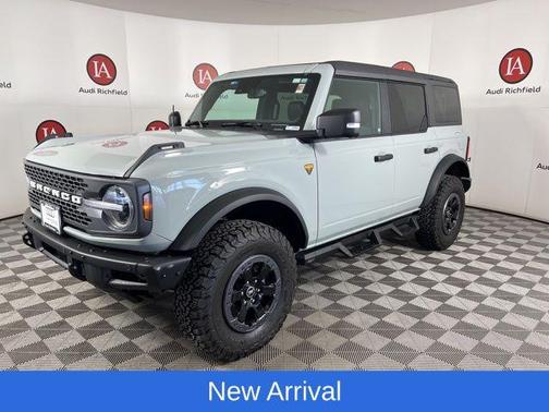 Cactus Gray 2022 Ford Bronco Badlands