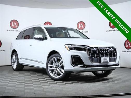 2025 Audi Q7 55 Premium Plus