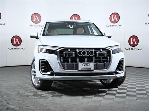 2025 Audi Q7 55 Premium Plus