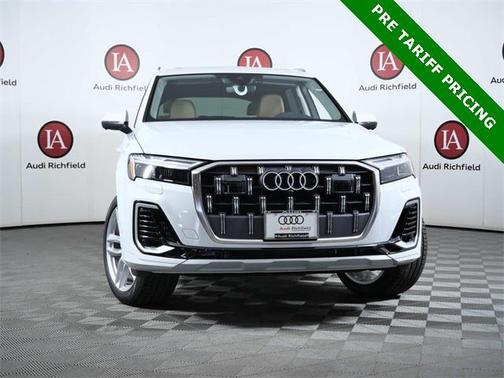 2025 Audi Q7 55 Premium Plus