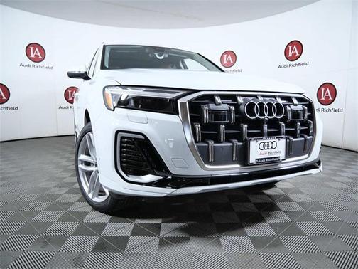 2025 Audi Q7 55 Premium Plus
