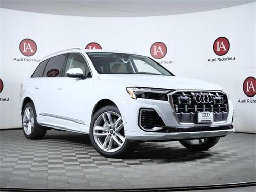 2025 Audi Q7 55 Premium Plus