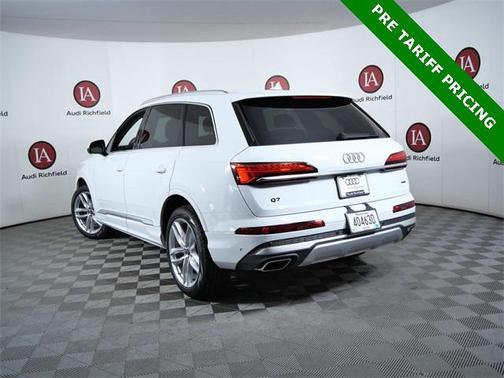 2025 Audi Q7 55 Premium Plus