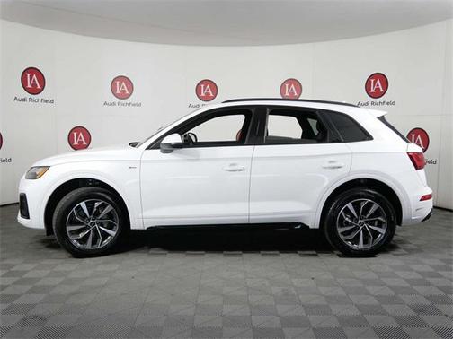 2024 Audi Q5 45 S line Premium