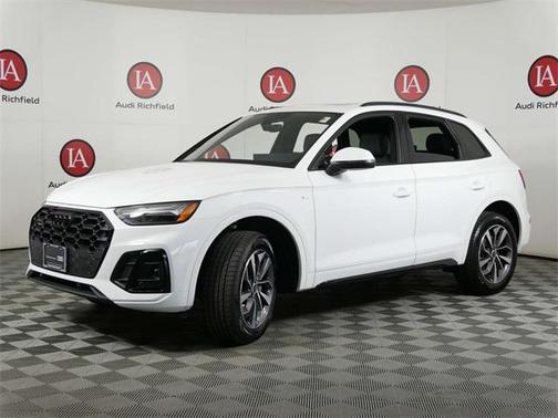 2024 Audi Q5 45 S line Premium