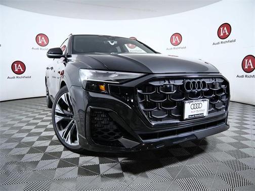 2025 Audi Q8 55 Premium Plus