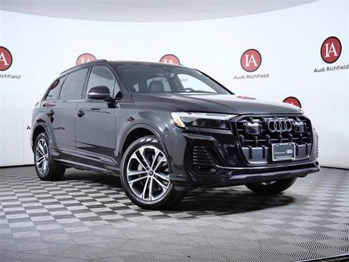 2025 Audi Q7 45 Premium Plus