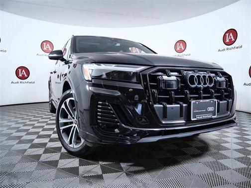 2025 Audi Q7 45 Premium Plus